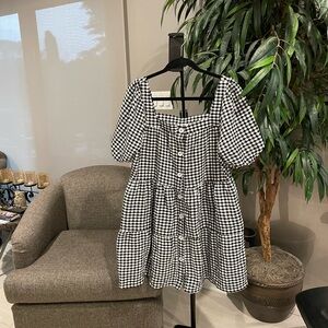 Dex-Black & White Gingham Mini-Dress. Size Large. New but no tags. Never worn.